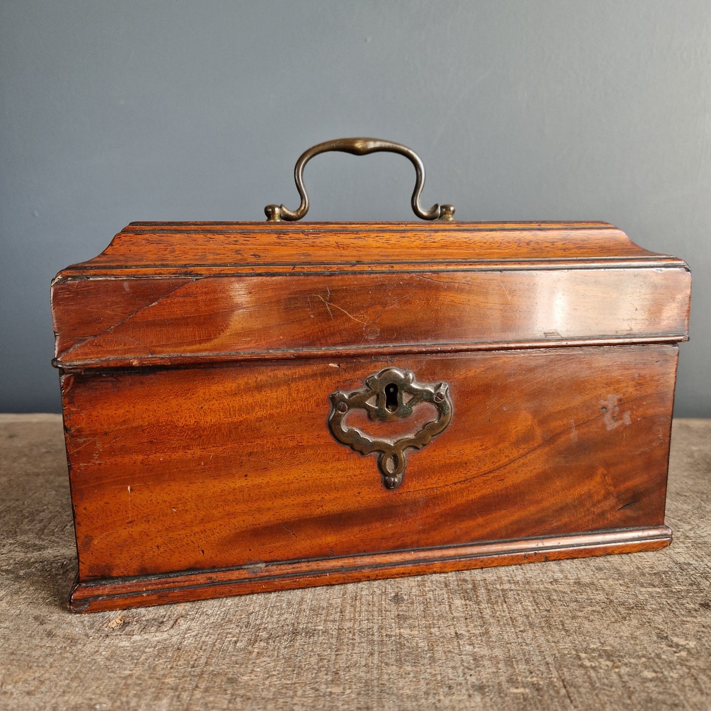 Antique mahogany tea caddy. 18th century Georgian tea chest.