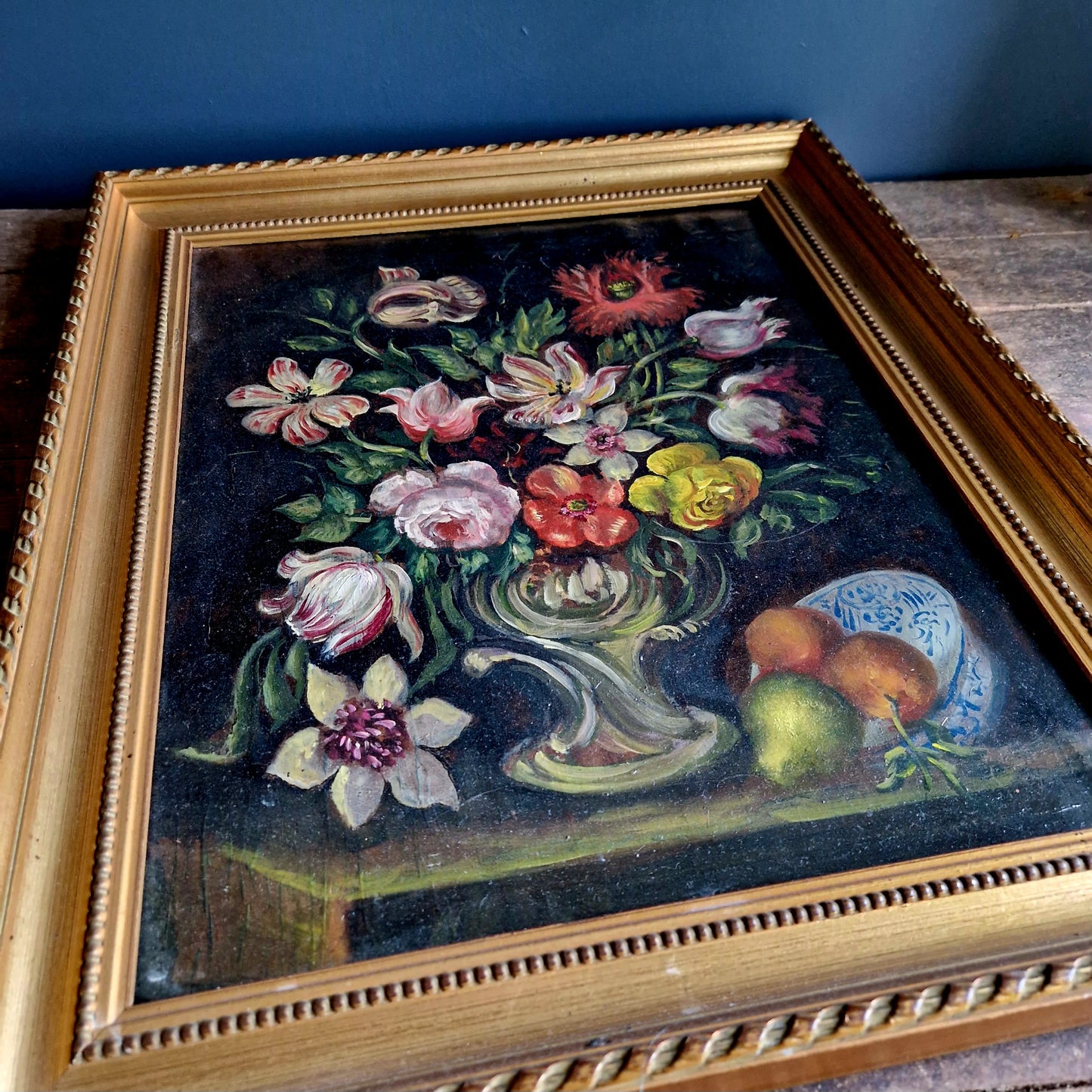 Peinture à l'huile antique française, nature morte florale sur toile.