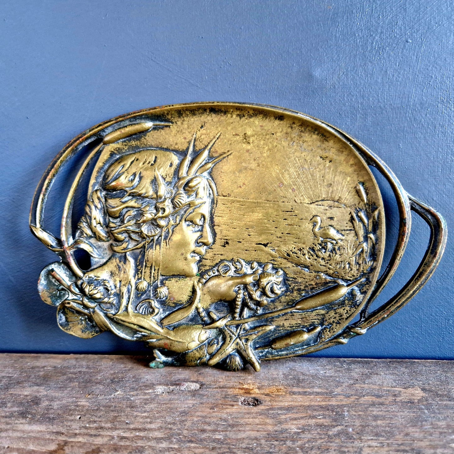 Vide poche en bronze antique français.