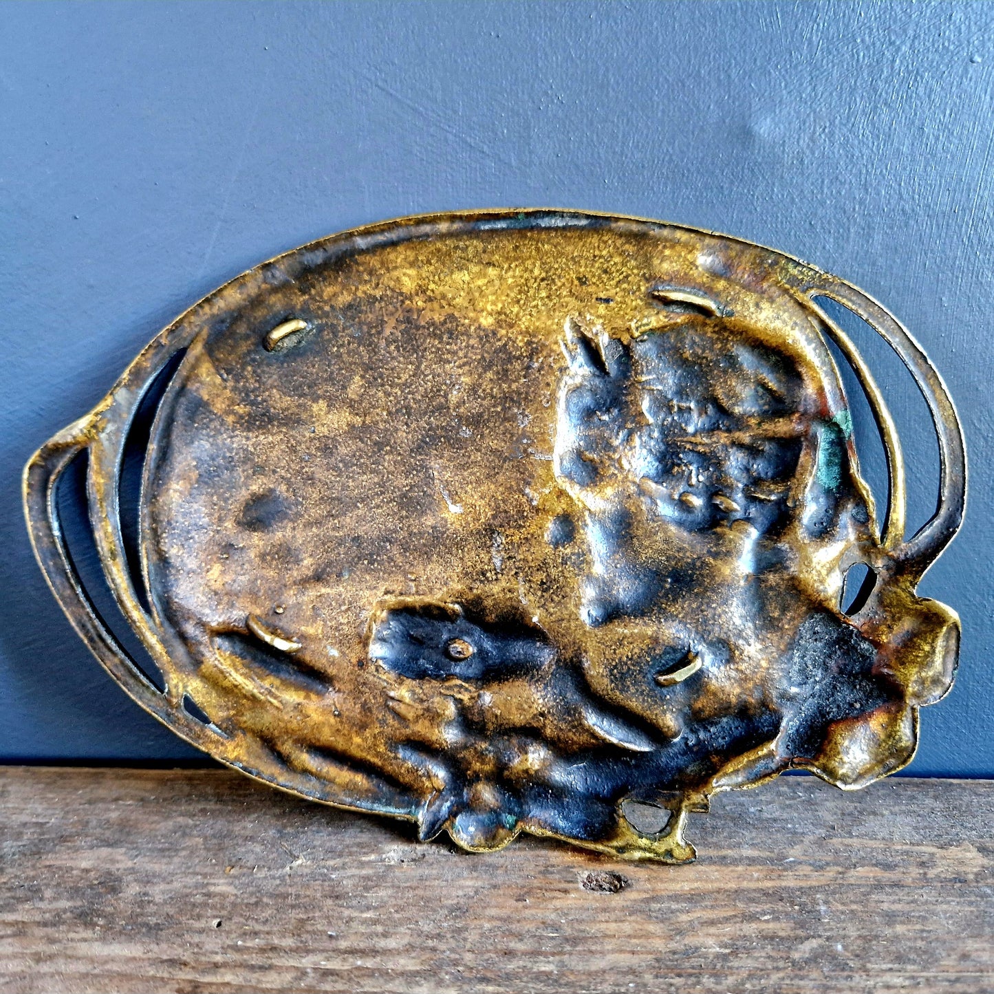 Vide poche en bronze antique français.