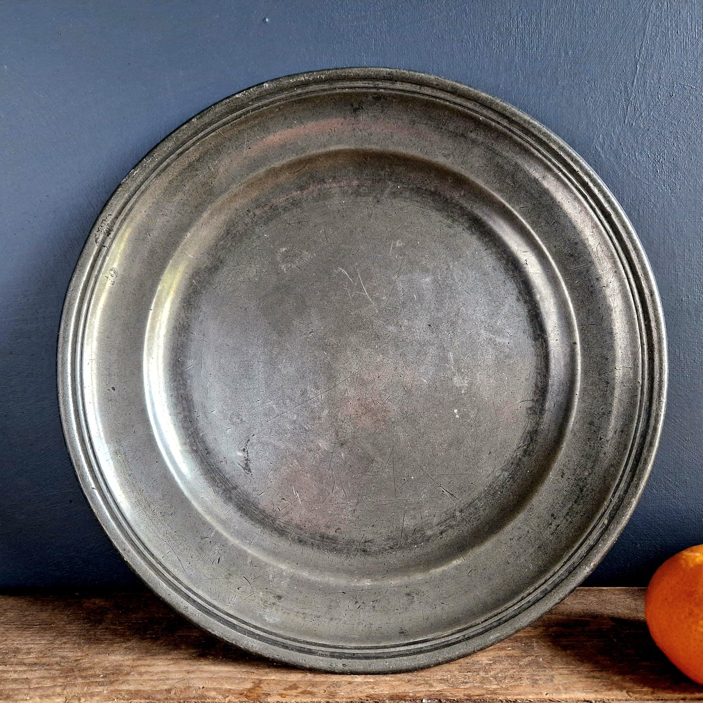 Assiette en étain du XVIIIe siècle.