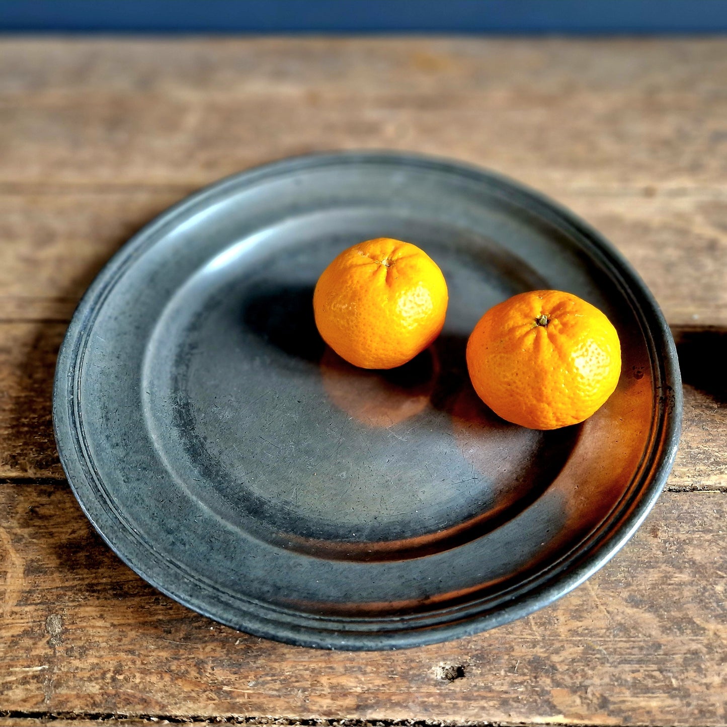 Assiette en étain du XVIIIe siècle.