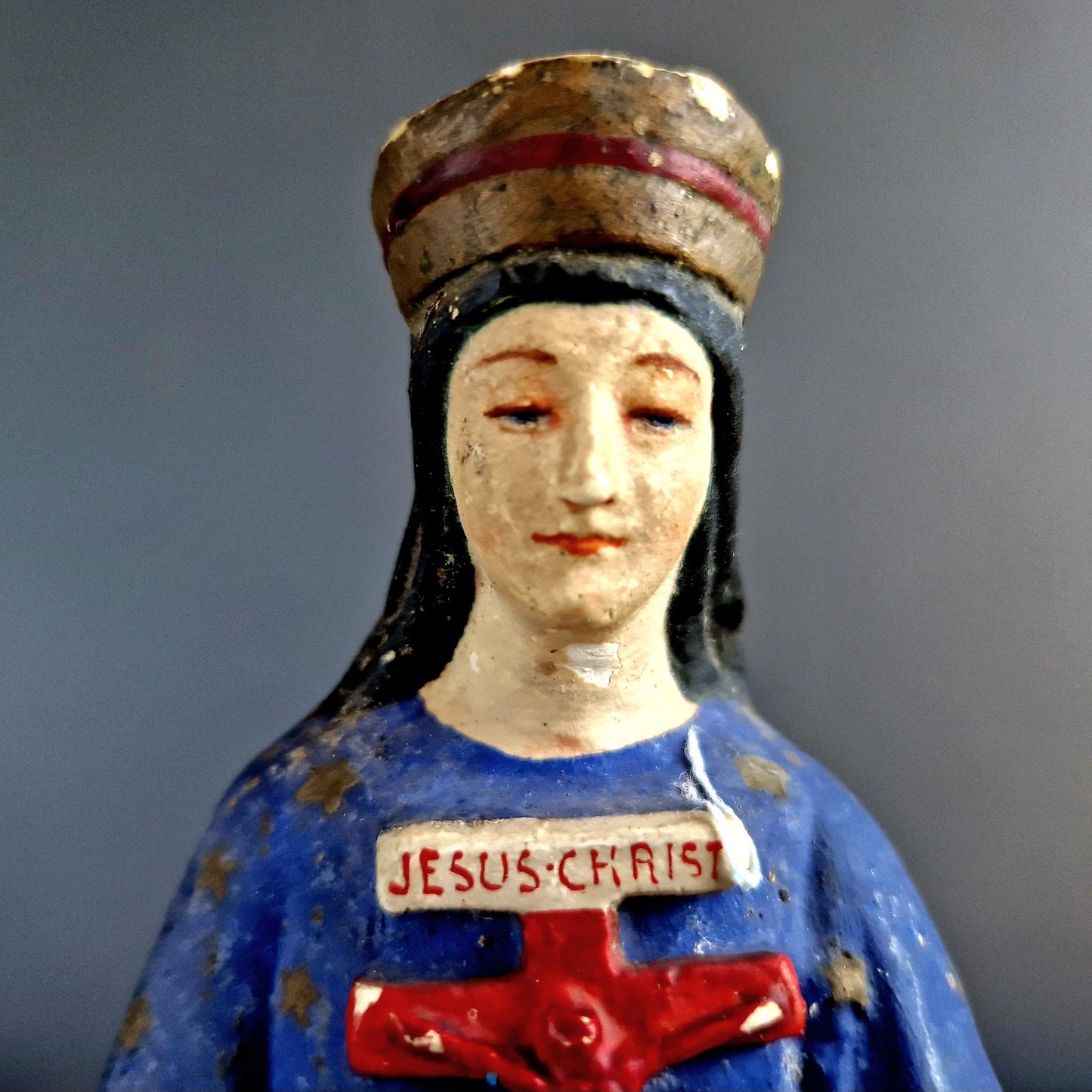 Statue en plâtre de Notre-Dame de Pontmain. Statue religieuse française.
