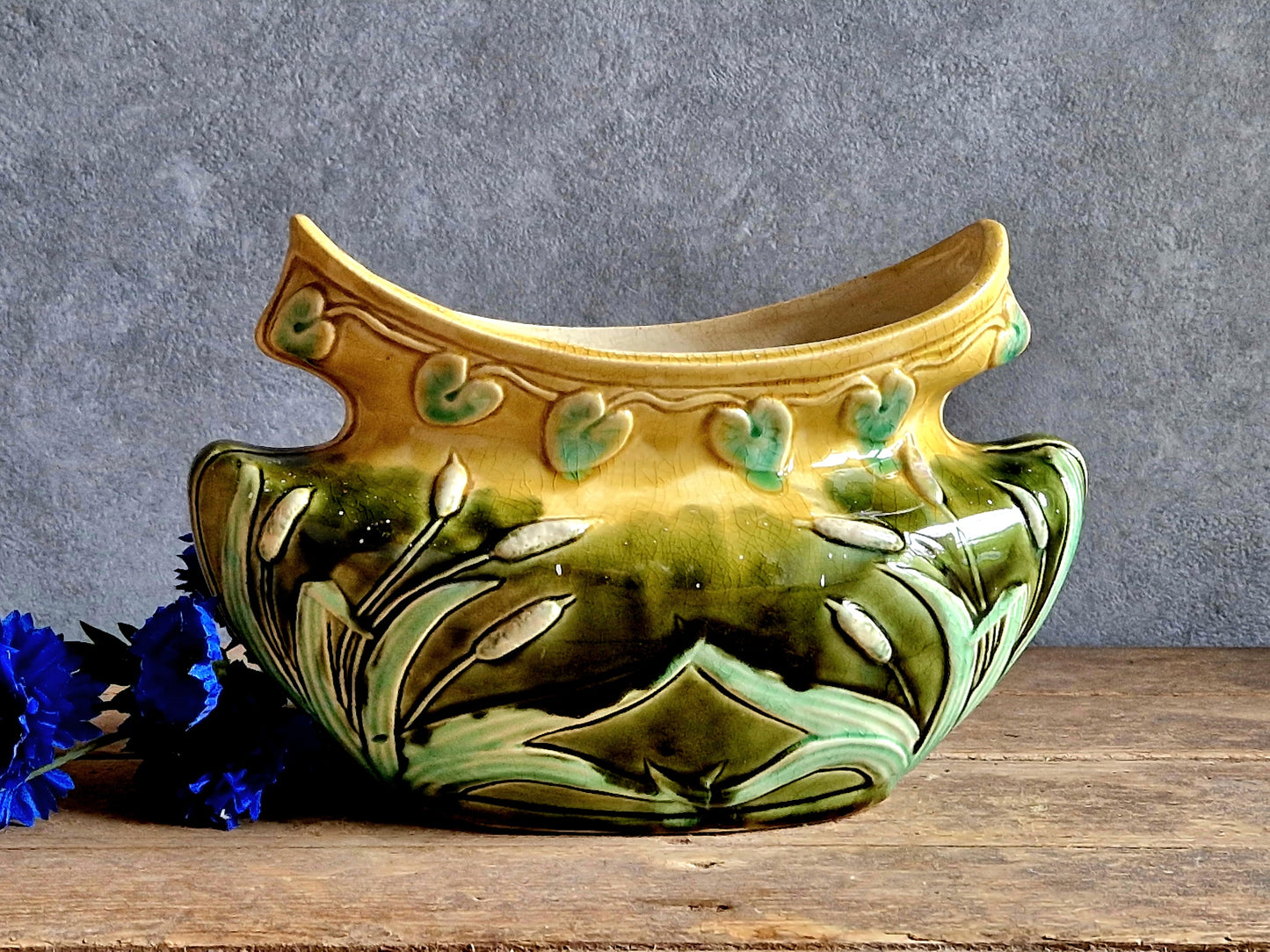 Jardinière barbotine ancienne française. Jardinière Art Nouveau 1910.