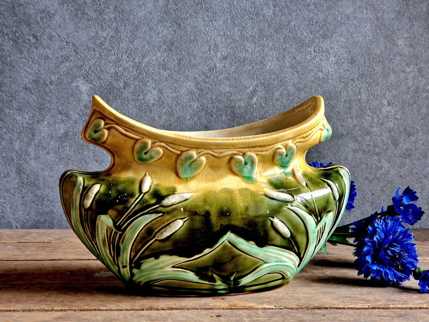 Jardinière barbotine ancienne française. Jardinière Art Nouveau 1910.