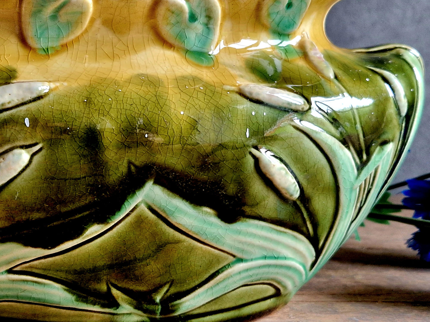 Jardinière barbotine ancienne française. Jardinière Art Nouveau 1910.