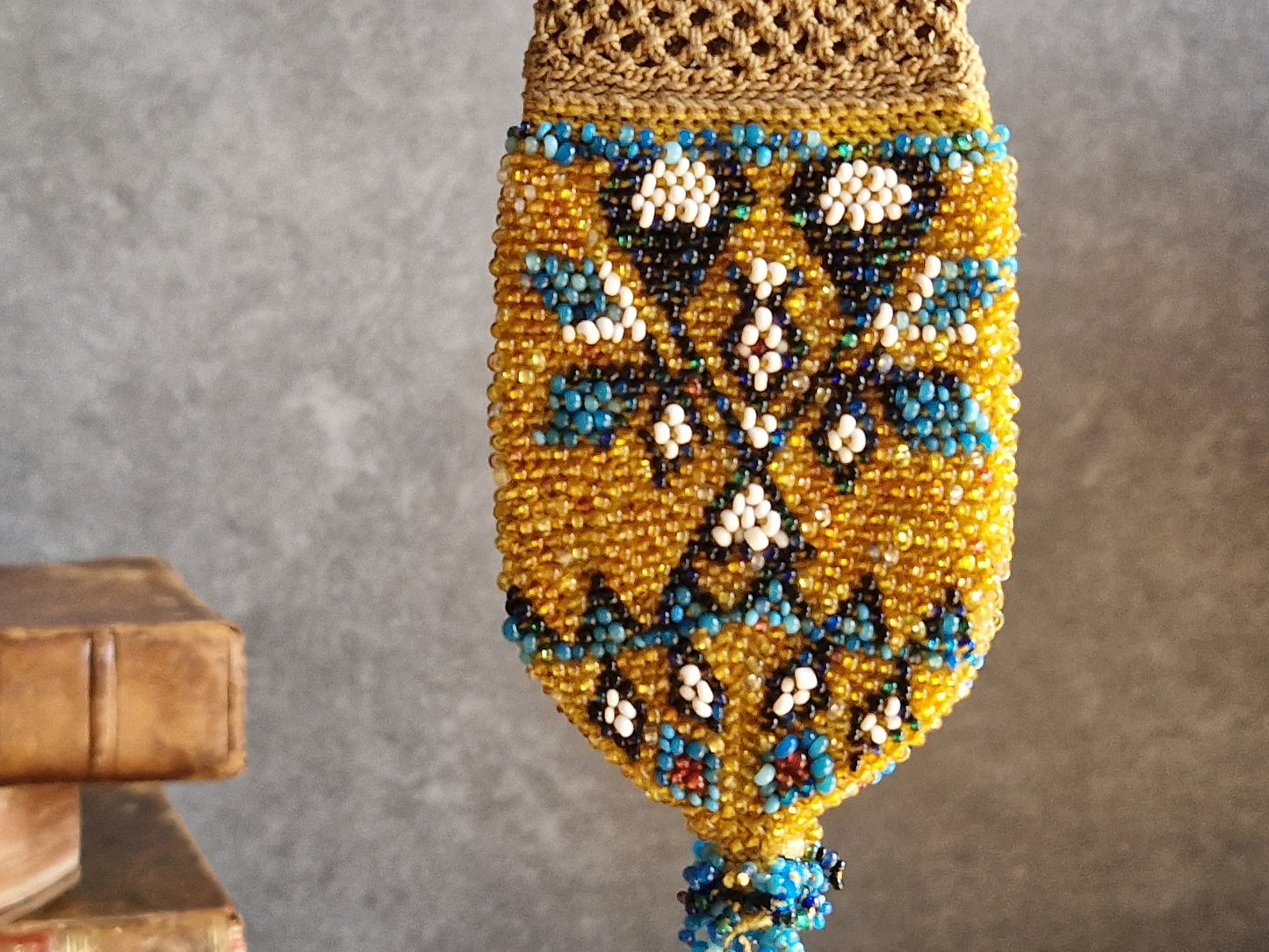 Antique misers purse. French beaded misers purse. Antique costume accessory.