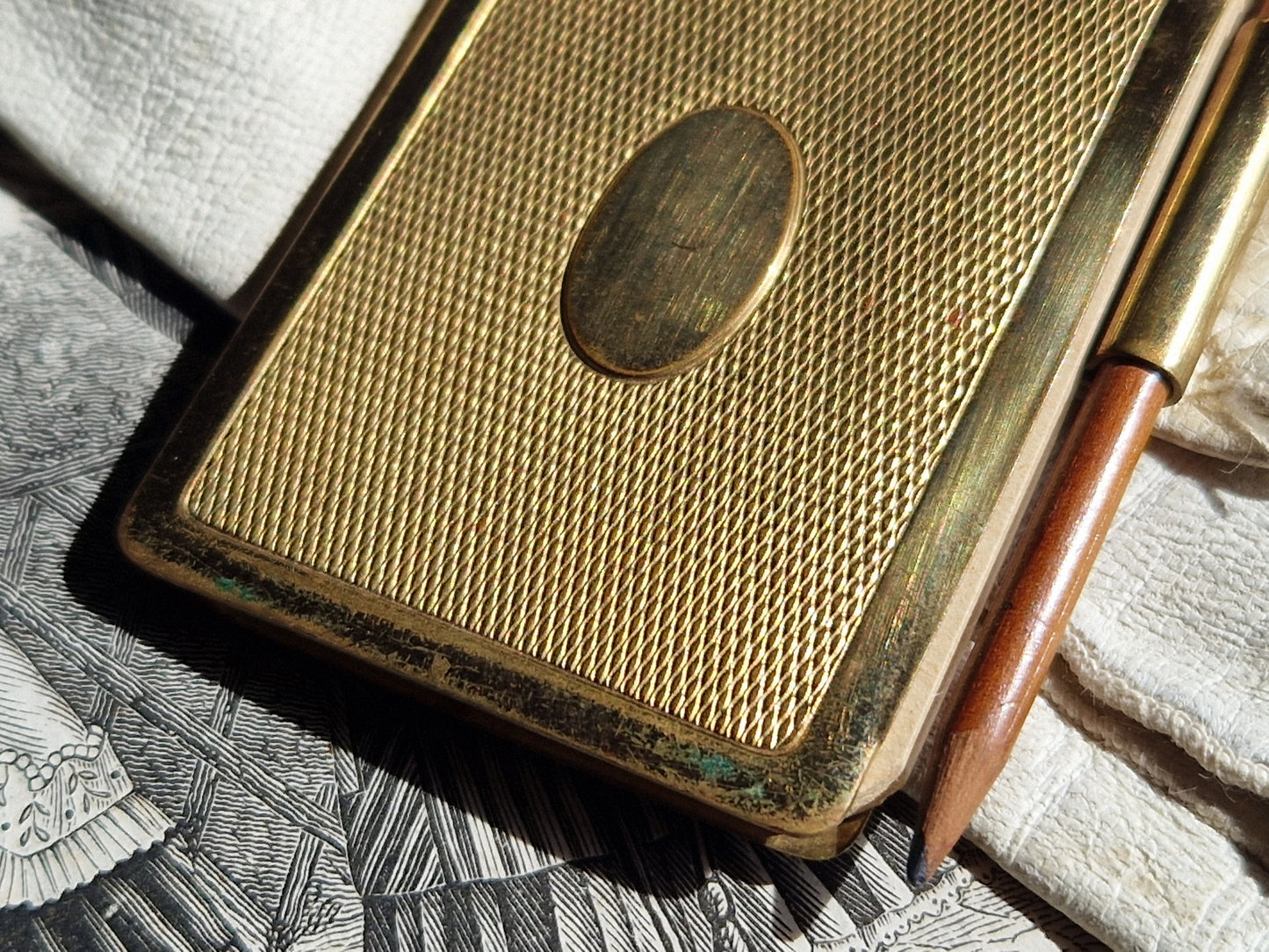 French aide memoire. Antique dance card holder. Carnet de bal.