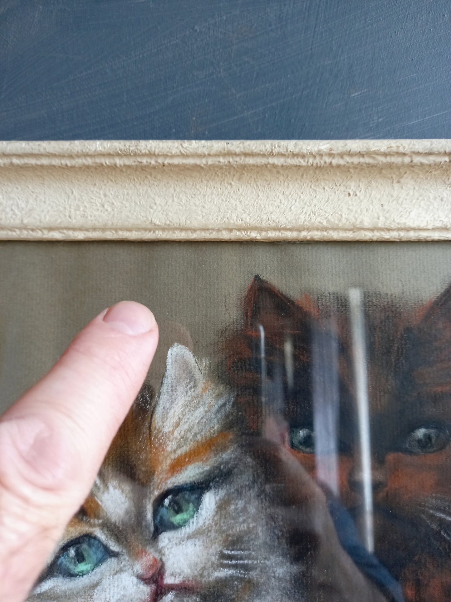 Pastel original français représentant un chaton : un cadeau vintage pour les amoureux des chats.