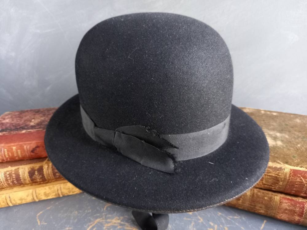 Chapeau ancien en feutre de style édouardien - Tress &amp; Co. Londres, époque Downton Abbey