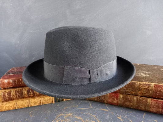 French vintage Mossant Fedora hat. Mossant Paris. Vintage Fedora hat.