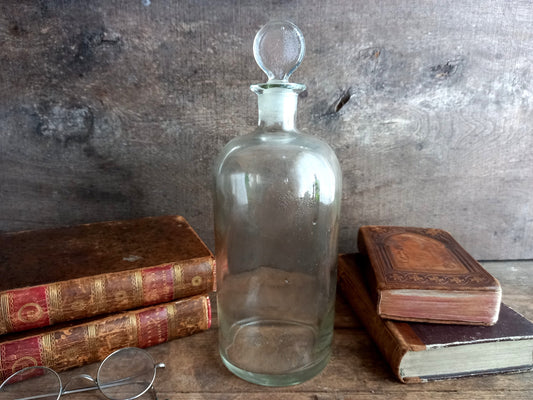 Apothecary bottle. French vintage pharmacy jar. Vintage veterinary bottle and stopper.
