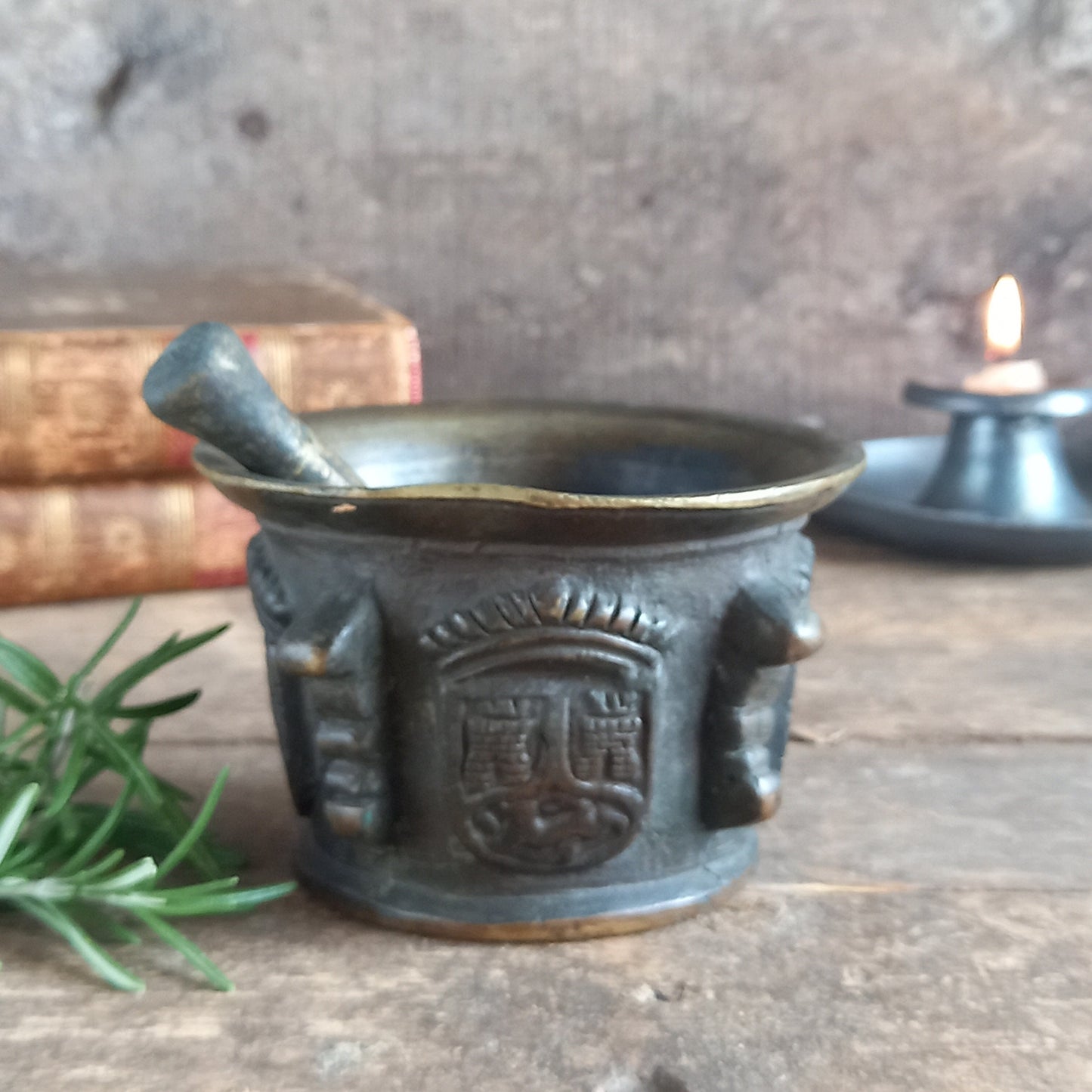 Antique mortar and pestle. 17th century antique bronze mortar and pestle.