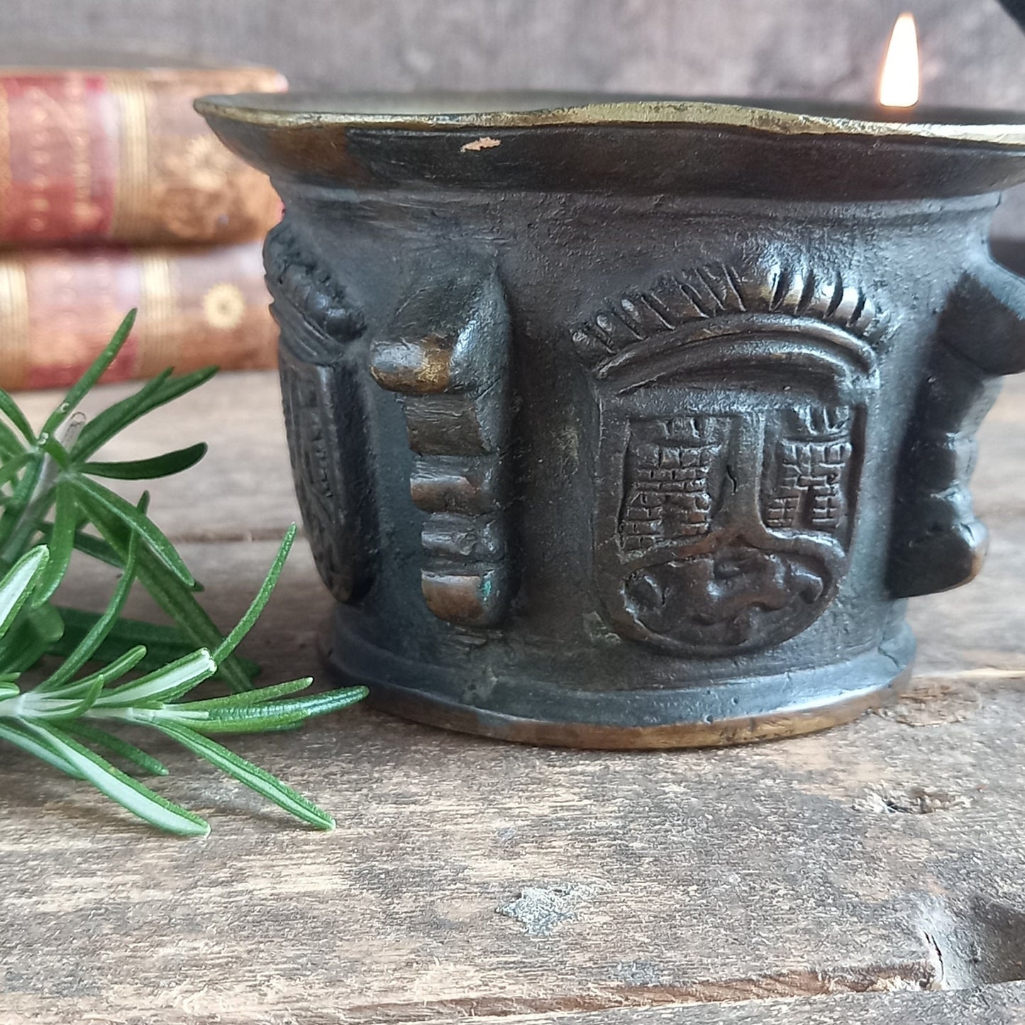 Antique mortar and pestle. 17th century antique bronze mortar and pestle.
