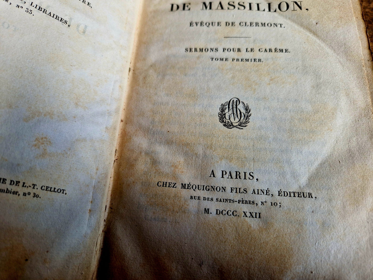 Livres anciens en cuir français, 1822-1824, Massillon, Décoration de livres