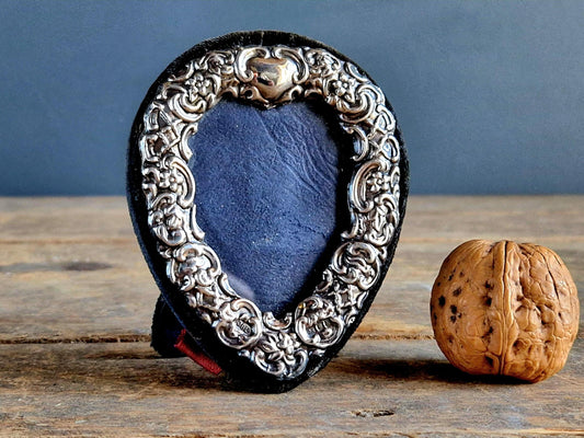 English silver photo frame. English antique Silver photograph frame.