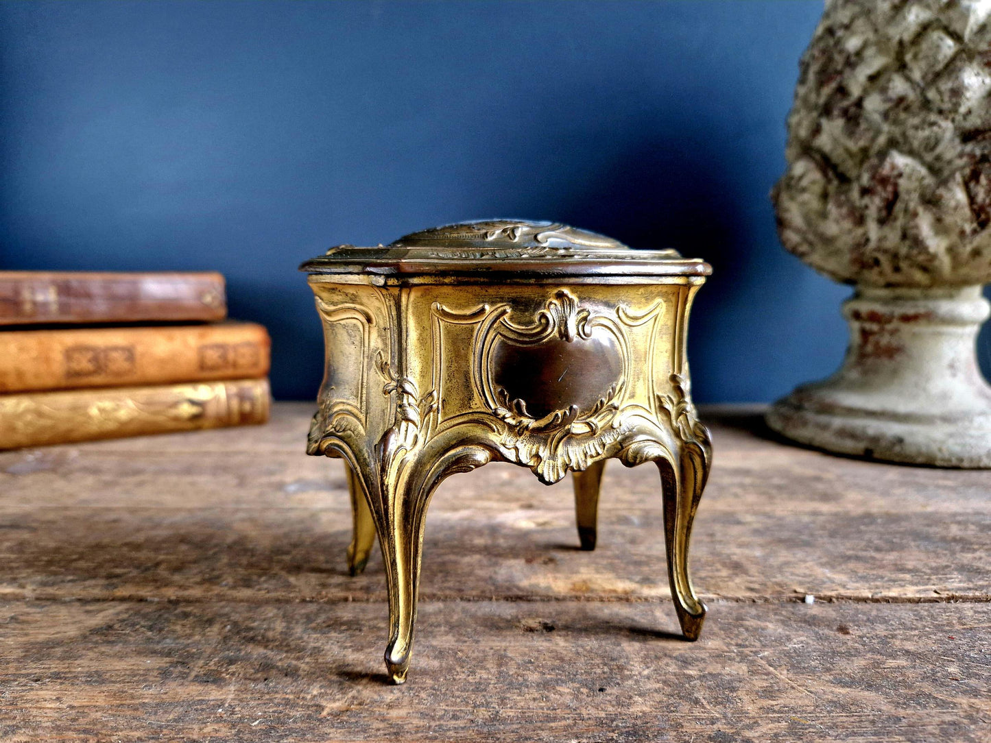 Antique jewelry box. French jewelry box. Trinket box.