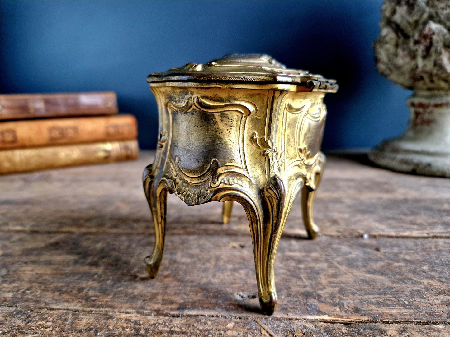 Antique jewelry box. French jewelry box. Trinket box.