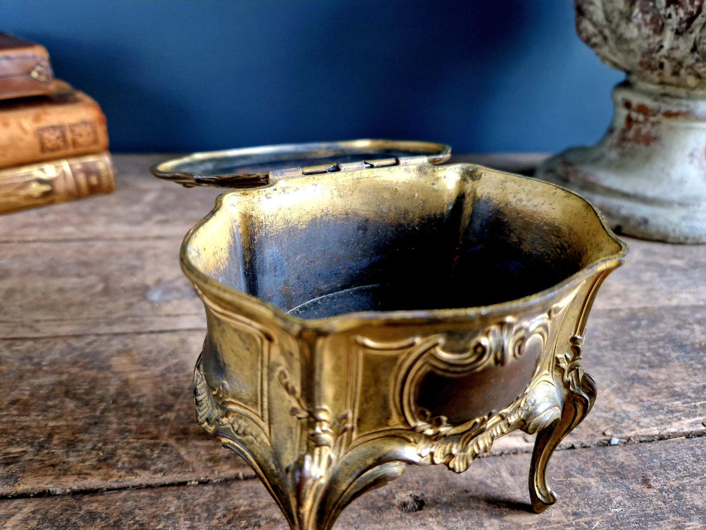 Antique jewelry box. French jewelry box. Trinket box.