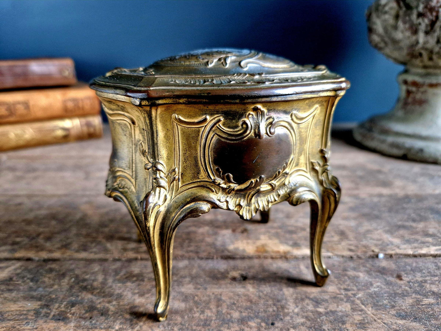 Antique jewelry box. French jewelry box. Trinket box.