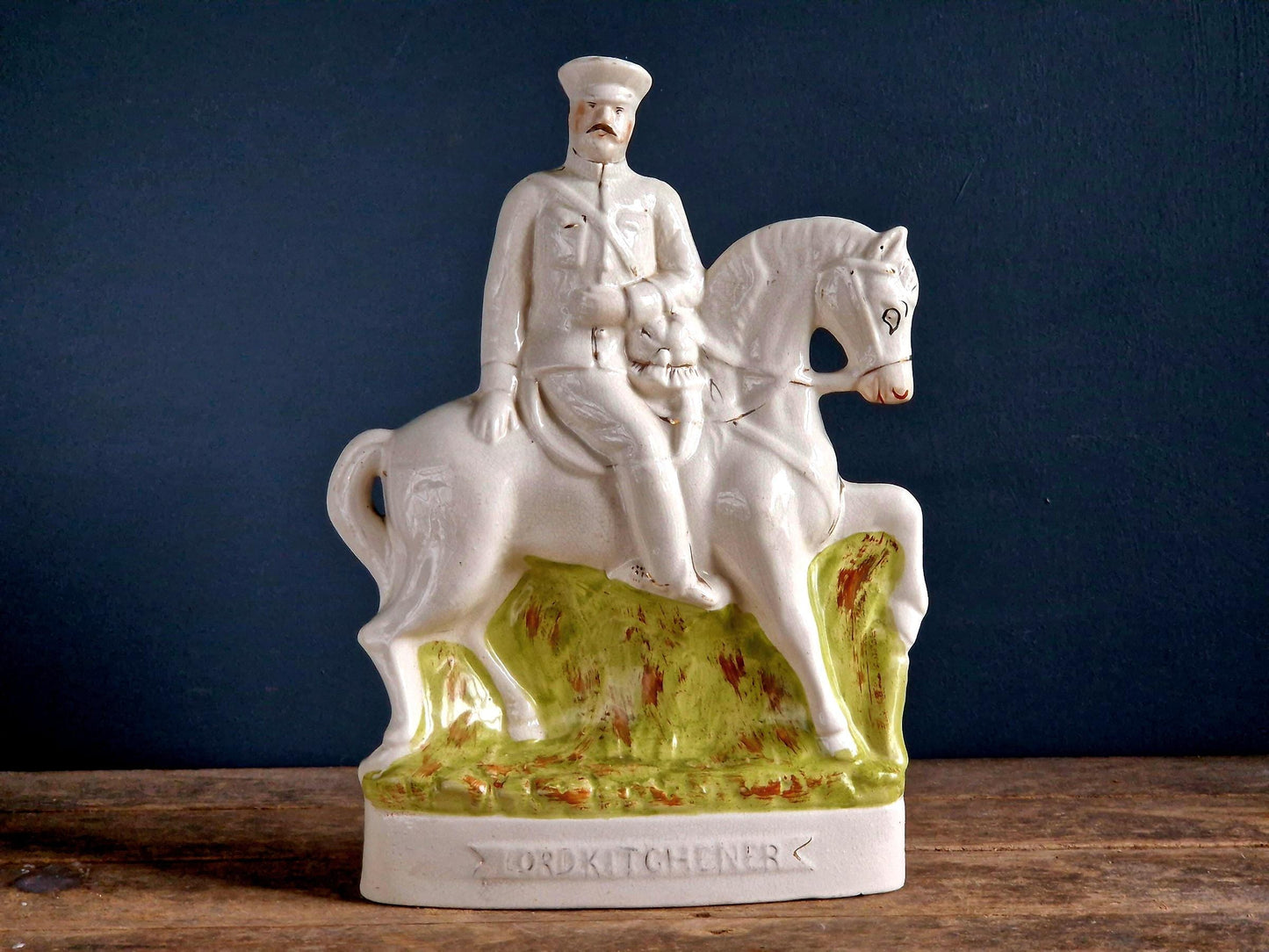 Statue antique de Staffordshire Flatback : Lord Kitchener à cheval