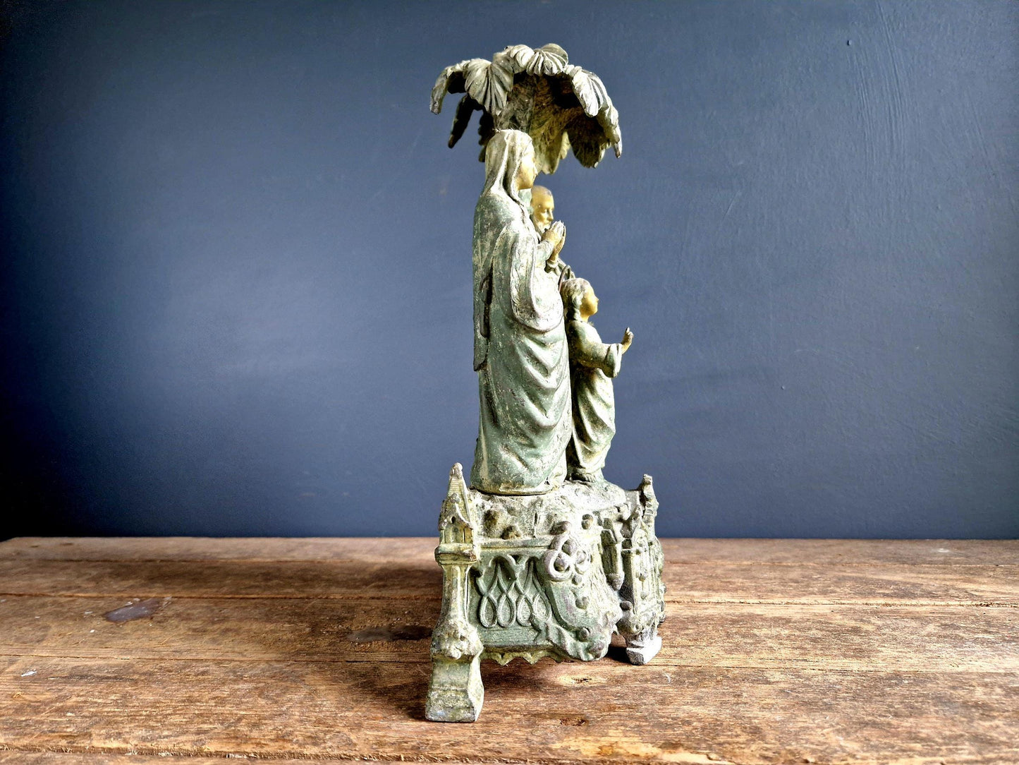 Statue religieuse française antique : Marie, Joseph et Jésus
