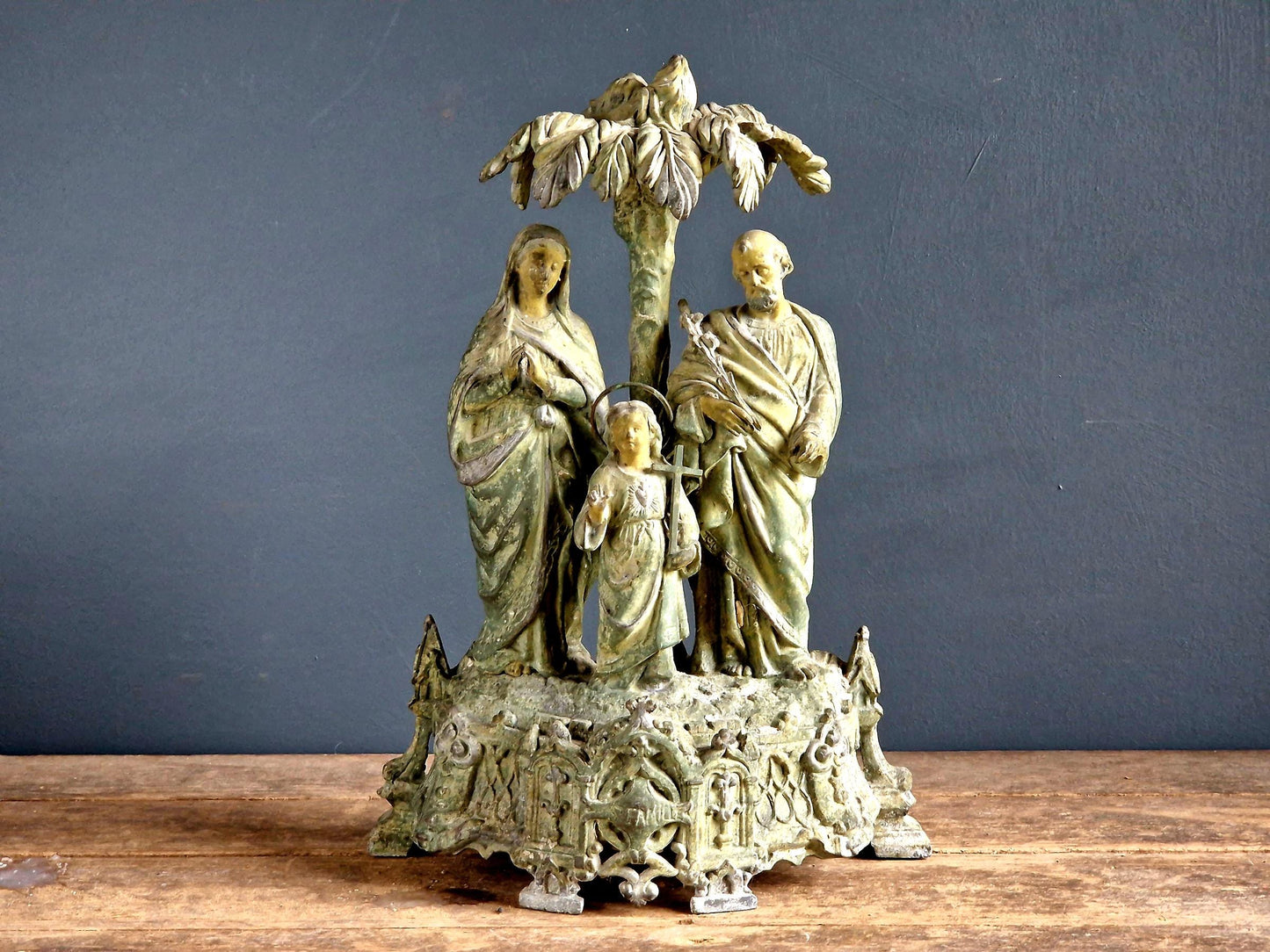 Statue religieuse française antique : Marie, Joseph et Jésus