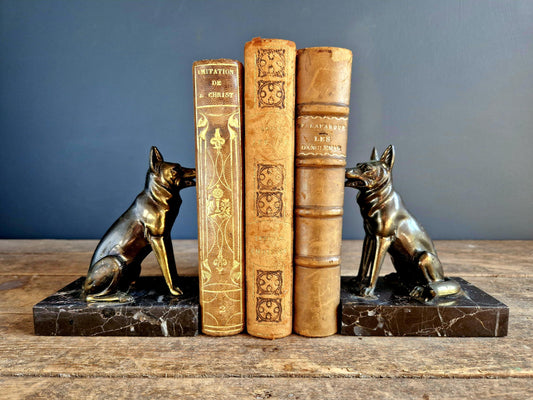 French vintage GSD bookends.  Art deco bookends with dog decoration.