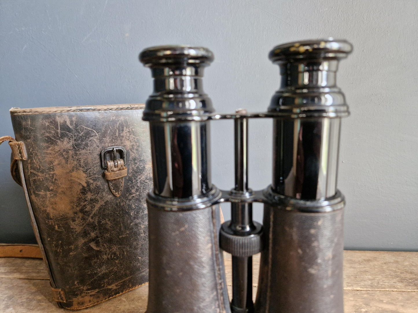 Jumelles anciennes françaises : Radiguet Paris, étui en cuir, époque Première Guerre mondiale