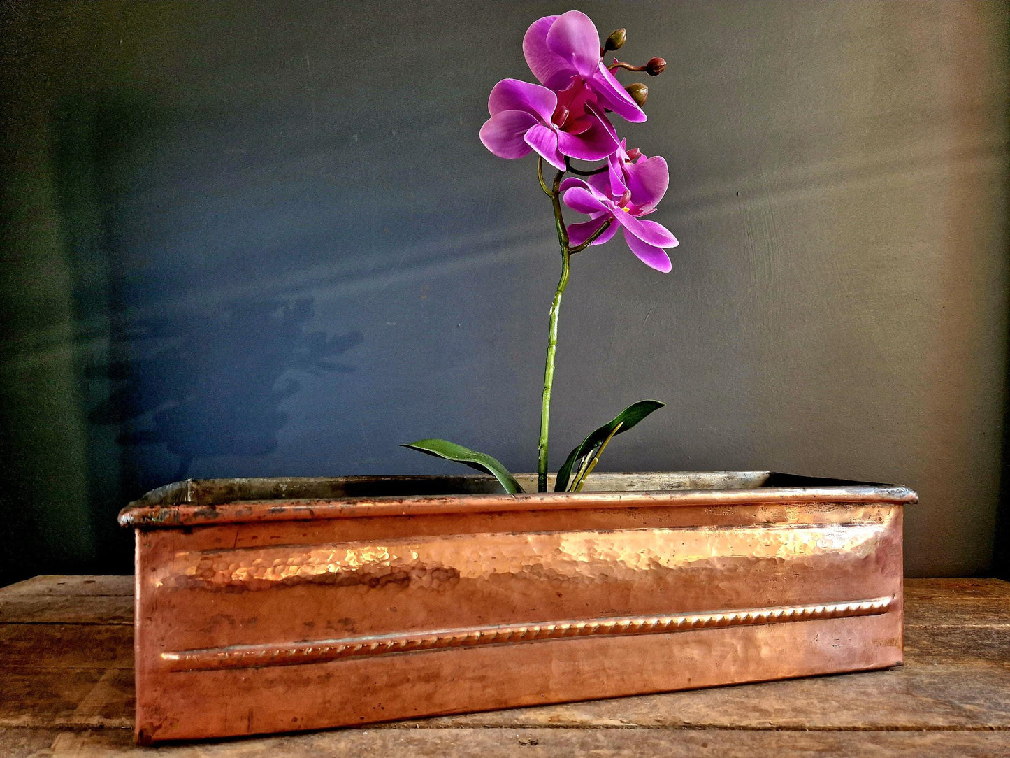French antique copper planter in a rectangular form.