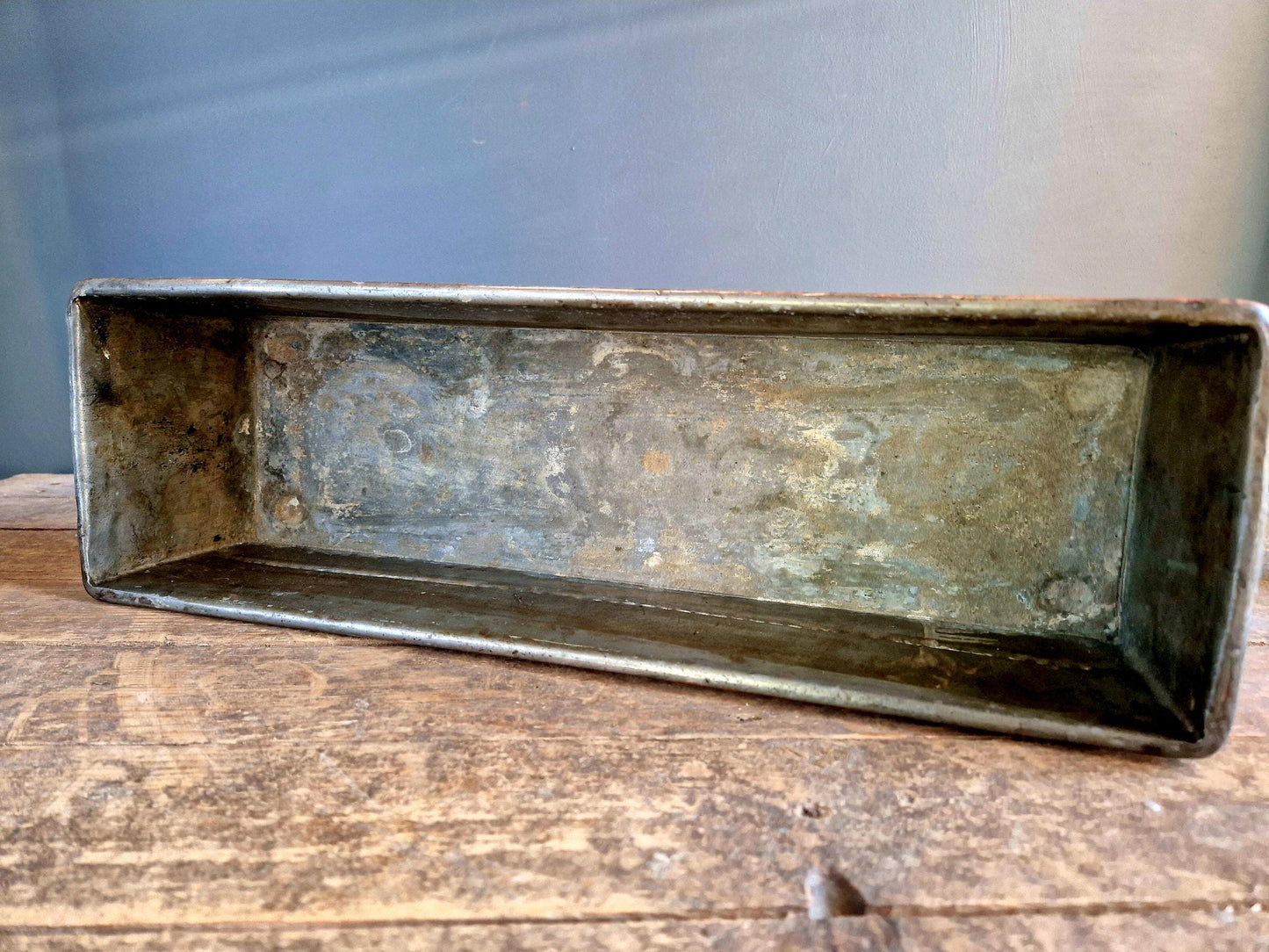 French antique copper planter in a rectangular form.