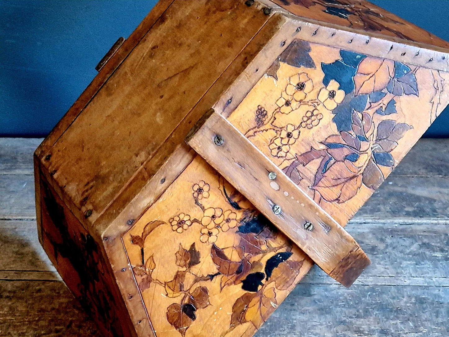 French rustic garden trug with floral decoration. French wooden trug.